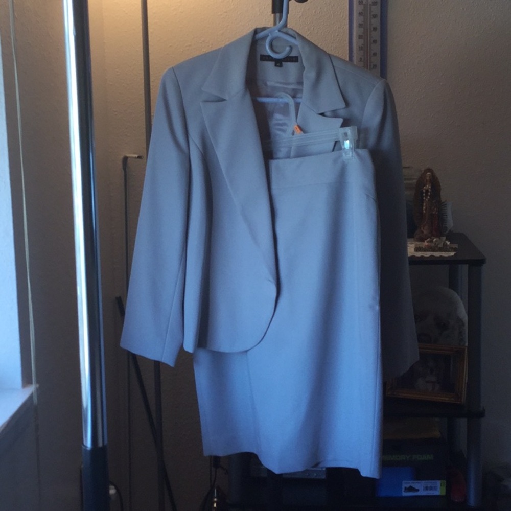 Two pieces women suit.